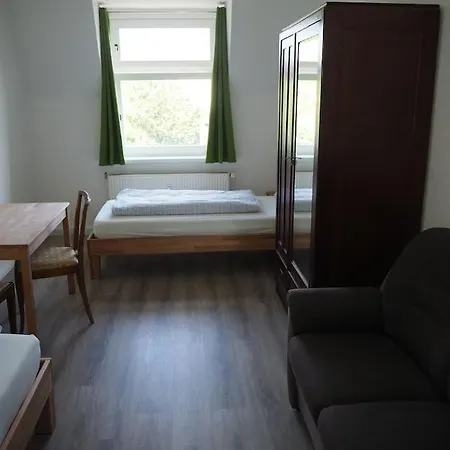 3-raum Wohnung, Fuer Monteure * ドレスデン